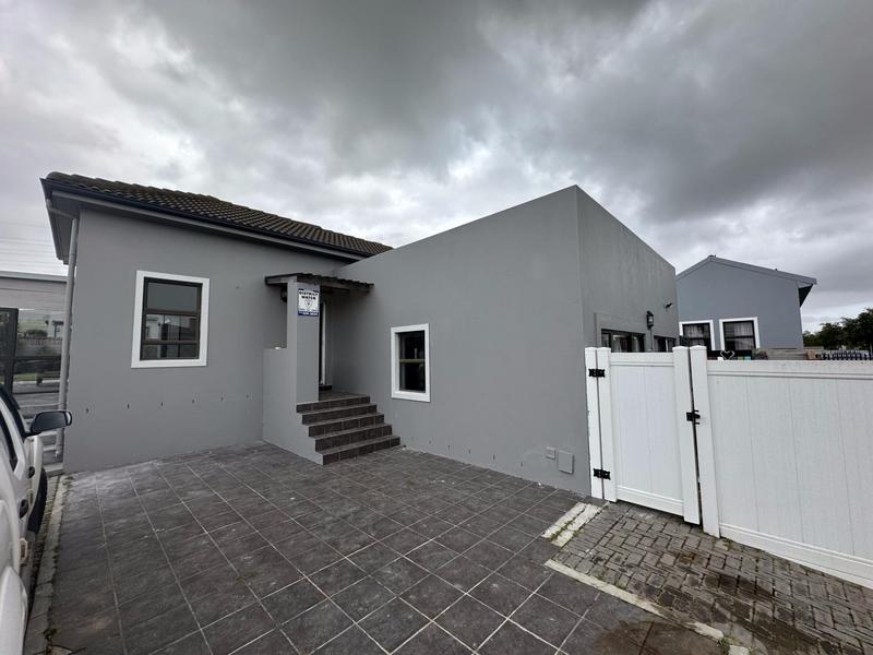 To Let 3 Bedroom Property for Rent in Burgundy Estate Western Cape